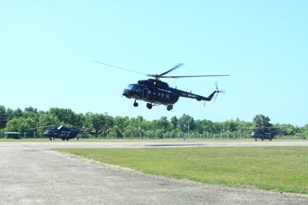 connConnaissance de Ceylan with
Helitours